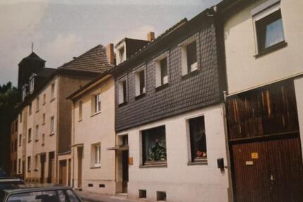 Haus Duisburg Beeck - 8 Zimmer, 200 m&sup2;, 320.000&euro; | Angebot:24839631