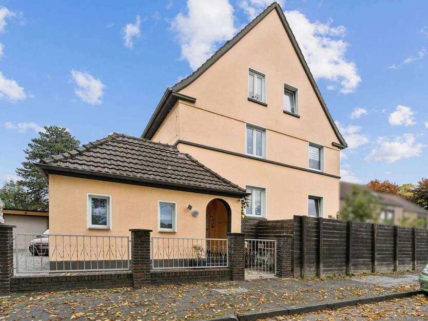 Haus zum Kaufen in Duisburg 699.000 € 230 m² 6 zimmer