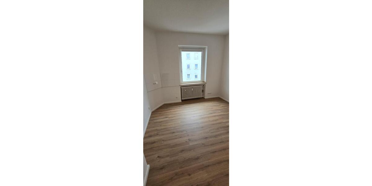 Etagenwohnung Essen Stadtkern - 1 Zimmer, 37 m&sup2;, 379&euro; | Angebot:26680359