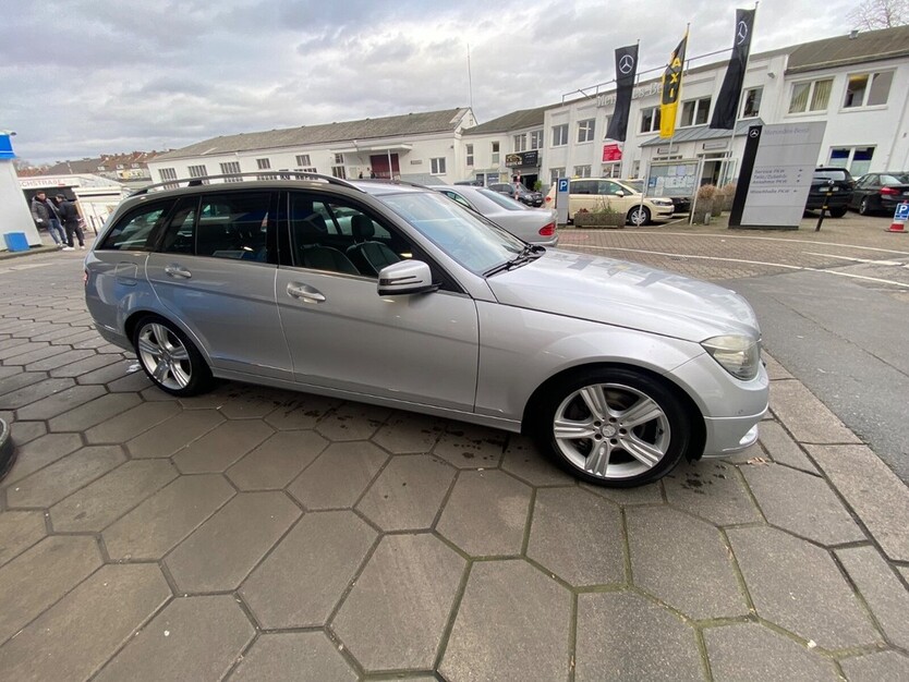 Mercedes-Benz C 350 185.000 km 8.000 € Düsseldorf 40213