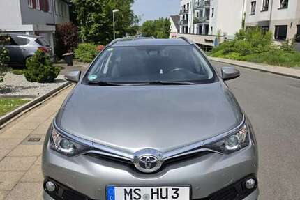 Toyota Auris 191.819 km 9.000 &euro; Essen 45141