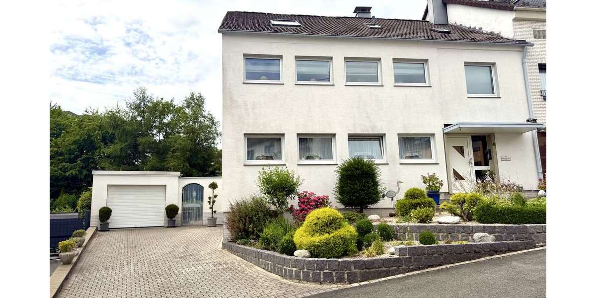 Einfamilienhaus Wuppertal Gemarkung Nächstebreck - 9 Zimmer, 265 m&sup2;, 675.000&euro; | Angebot:27485883