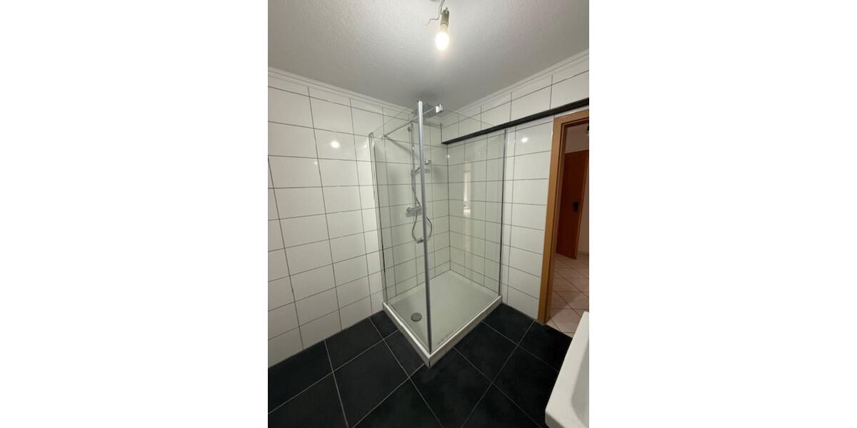 Erstbezug nach Sanierung: 2 Zimmer Souterrain Wohnung in Herne 2.5 zimmer