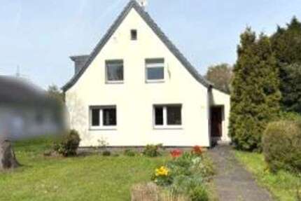 Haus Dinslaken Hiesfeld - 6 Zimmer, 135 m&sup2;, 439.000&euro; | Angebot:26400861
