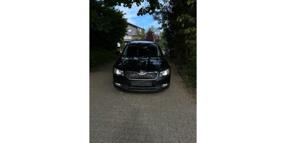 Skoda Superb 485.000 km 3.900 &euro; Dinslaken 46539