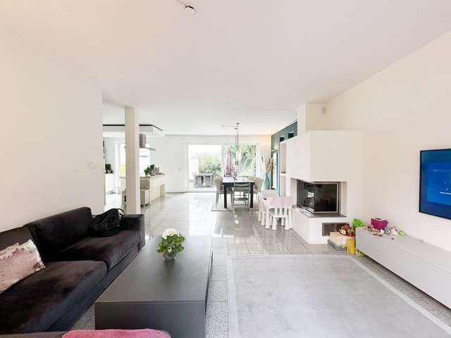Haus zum Mieten in Leichlingen 2.800 € 160 m²
