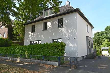 Haus zum Kaufen in Ratingen 1.195.000 € 208 m² 8 zimmer