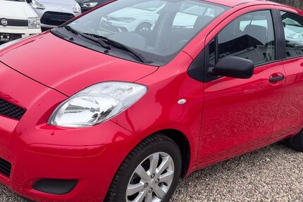 Toyota Yaris 128.000 km 3.999 &euro; Essen 45355