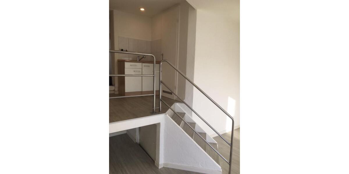 1 Raum mit Balkon und Küche ca. 35 m² 1 zimmer