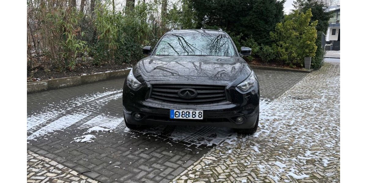 INFINITI QX70 95.000 km 22.950 &euro; Oberhausen 46149