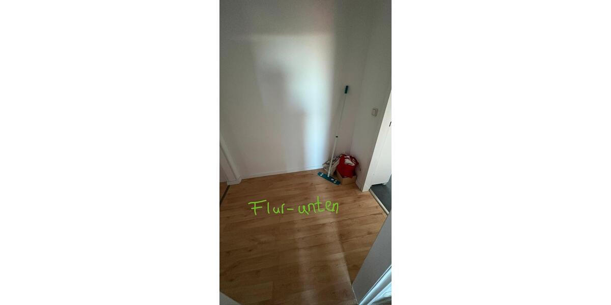 Etagenwohnung Essen Stadtbezirk VII - 4 Zimmer, 131 m&sup2;, 300&euro; | Angebot:25299084