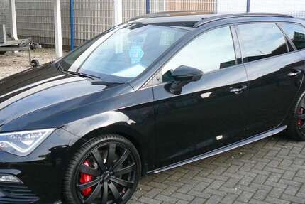 Seat Leon 79.950 km 22.950 &euro; Dinslaken 46537
