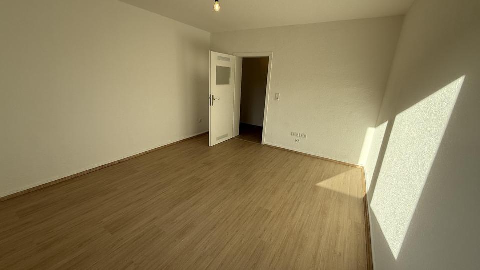 Erstbezug: 2,5-Zimmer-Wohnung (ca. 59 m²) mit neuem Tageslichtbad & 3-fach Verglasung 2.5 zimmer