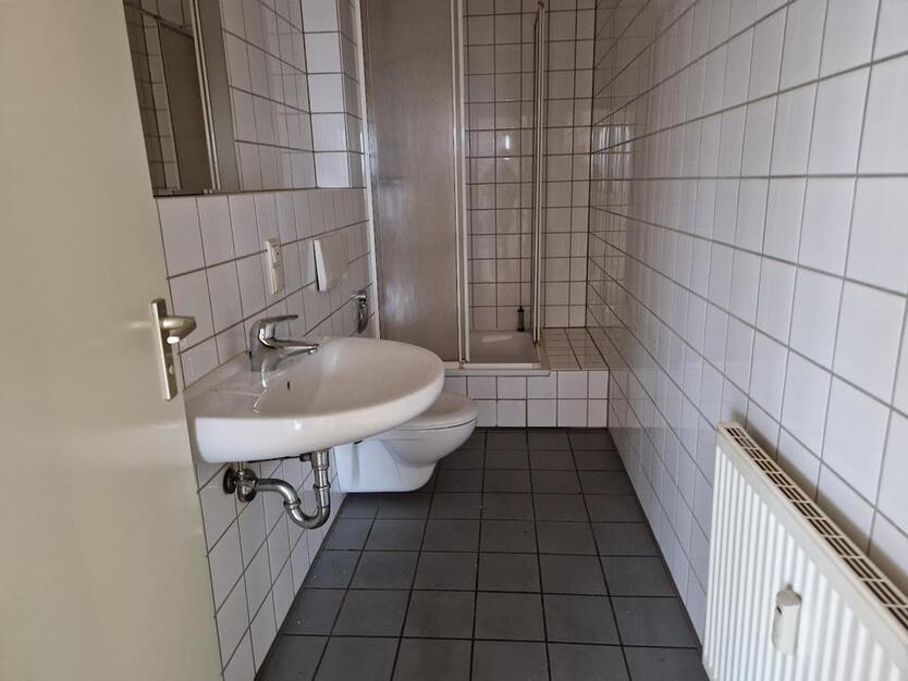 Mitten im Zentrum - toll geschnittene 2-Zimmer-Wohnung zimmer