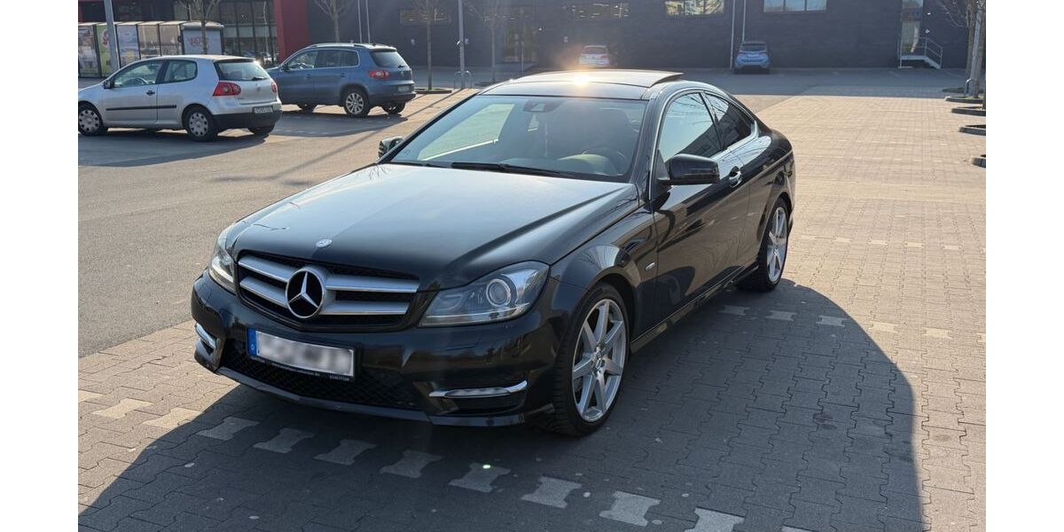 Mercedes-Benz C 250 147.000 km 16.490 &euro; Essen 45141