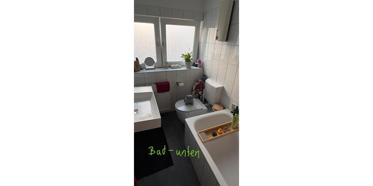 Etagenwohnung Essen Stadtbezirk VII - 4 Zimmer, 131 m&sup2;, 300&euro; | Angebot:25299084