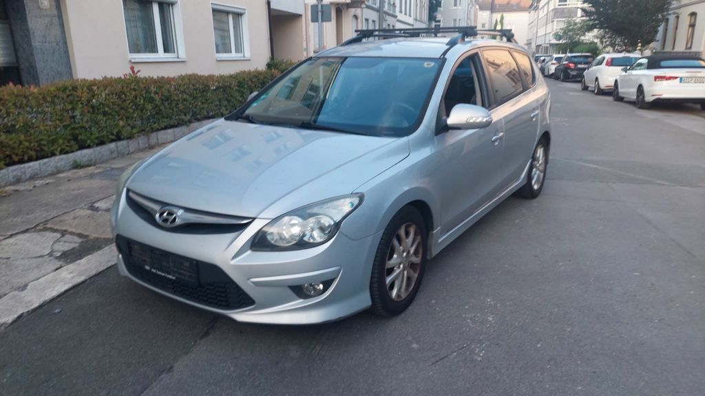 Hyundai i30 261.547 km 1.400 &euro; wuppertal 42327