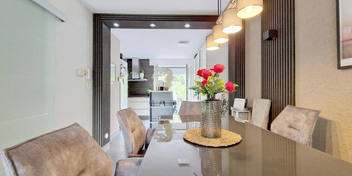 Modernes Zweifamilienhaus mit großem Garten und gehobener Ausstattung 7 zimmer