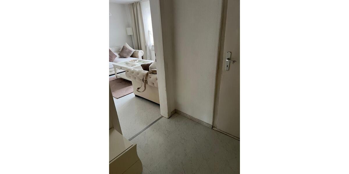 Dachgeschoßwohnung Mülheim an der Ruhr Rechtsruhr-Nord - 3.5 Zimmer, 77 m&sup2;, 740&euro; | Angebot:26349049