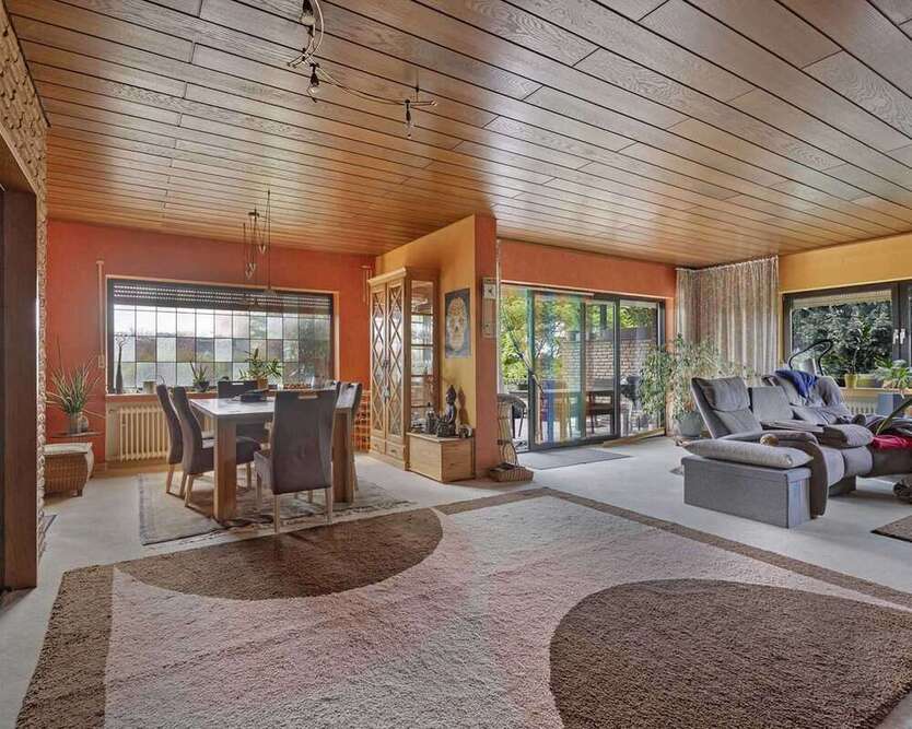 Haus zum Kaufen in Ratingen 748.300 € 197 m²