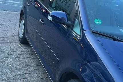VW Touran 151.559 km 4.500 &euro; Gelsenkirchen 45881