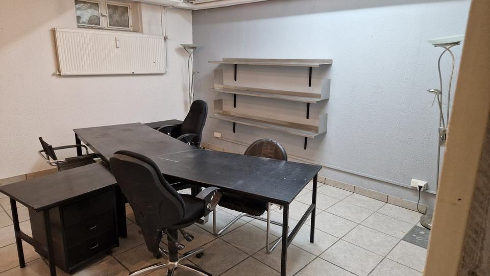 150m2 Büro Wellness Beauty Yoga Ausstellung Atelier Essen Kray UG zimmer