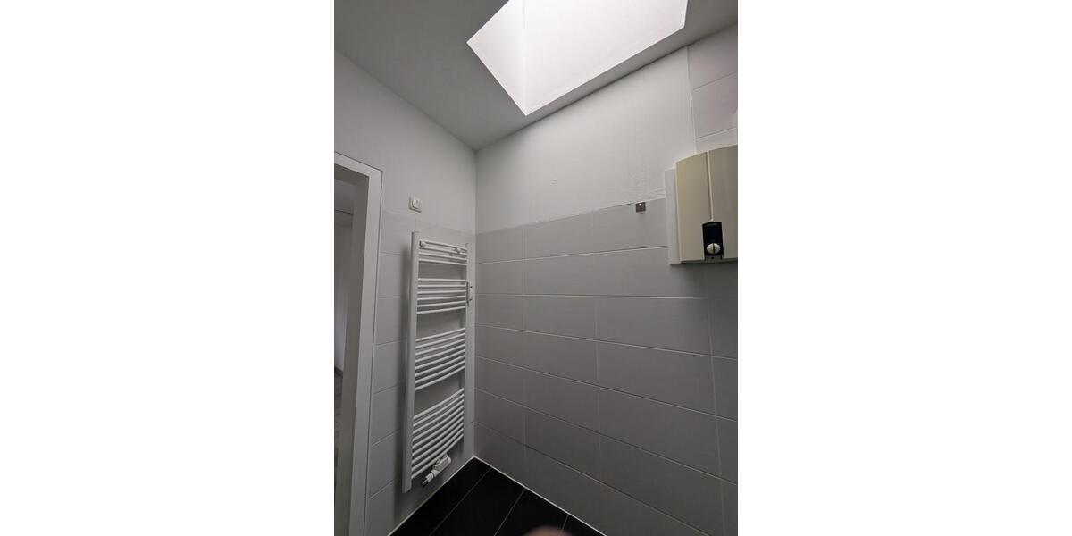 Dachgeschoßwohnung Oberhausen Biefang - 3.5 Zimmer, 75 m&sup2;, 530&euro; | Angebot:25809199