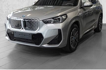 BMW iX1 11.900 km 50.800 € Mettmann 40822
