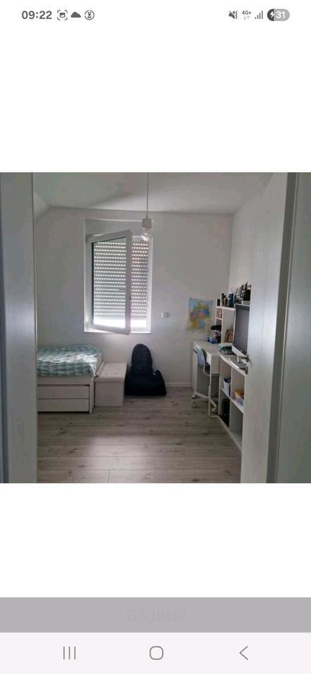 Schöne 4 12 Zimmer Wohnung