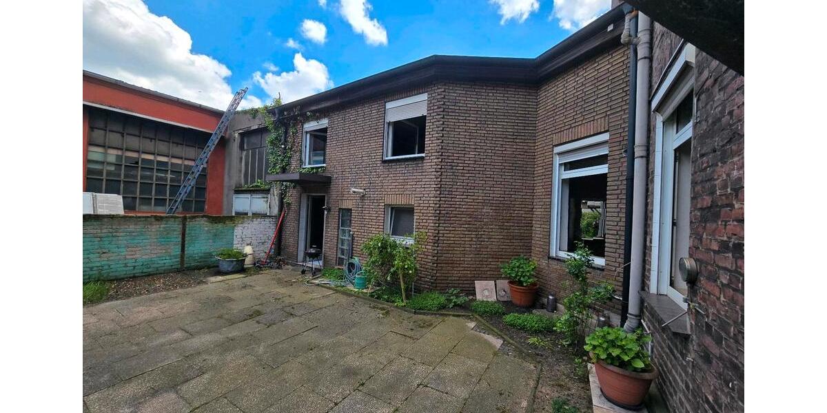 Erdgeschoßwohnung Duisburg Hamborn - 5 Zimmer, 166 m&sup2;, 175.000&euro; | Angebot:26480561