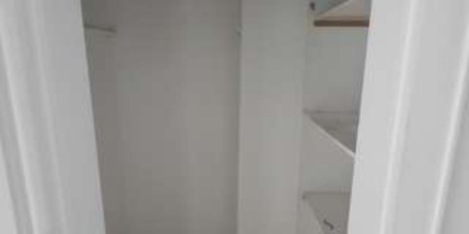 Etagenwohnung Duisburg Laar - 2 Zimmer, 74 m&sup2;, 595&euro; | Angebot:25720426