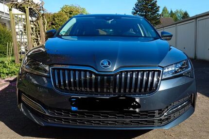 Skoda Superb 75.000 km 35.000 &euro; Oberhausen 46149