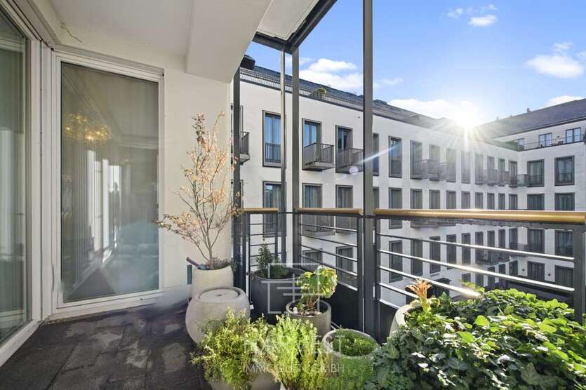 Wohnung zum Kaufen in Düsseldorf 1.598.000 € 113.67 m² 3 zimmer