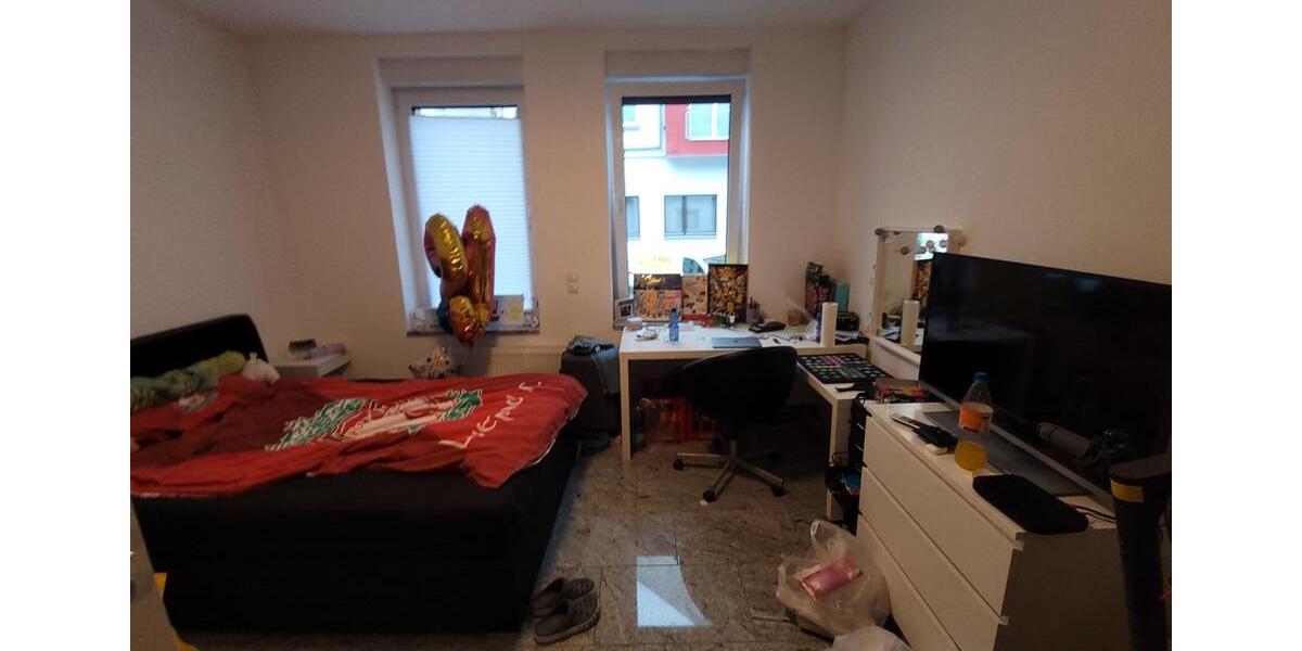 Renovierte Wohnung mit Gartenzugang - großzügige 4,5 Zi. 4 zimmer