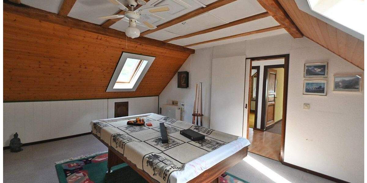 Once in a Lifetime! Freistehendes, kernsanierungsbedürftiges Jahrhundertwendehaus in Kettwig 6 zimmer