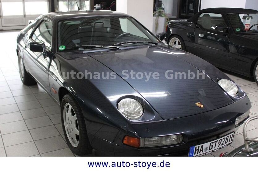 928