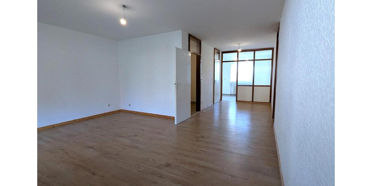 Etagenwohnung Bochum Laer - 3 Zimmer, 83 m&sup2;, 700&euro; | Angebot:26066549