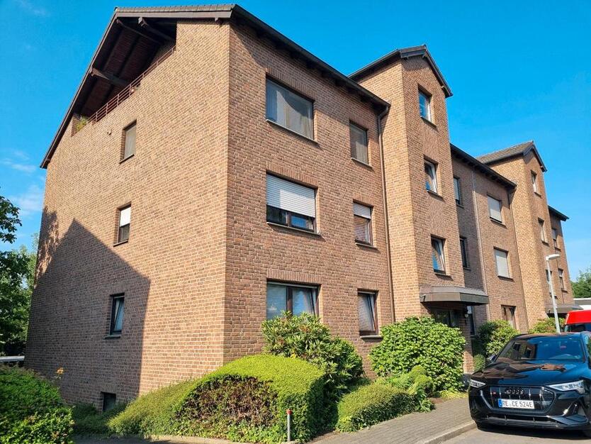 Freundlichen helle 3,5 Zimmer Wohnung zu verkaufeno