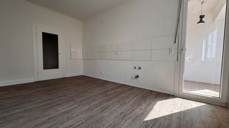 *** Covivio modernisiert für Sie! Charmante EG-Wohnung mit Duschbad! *** 4 zimmer