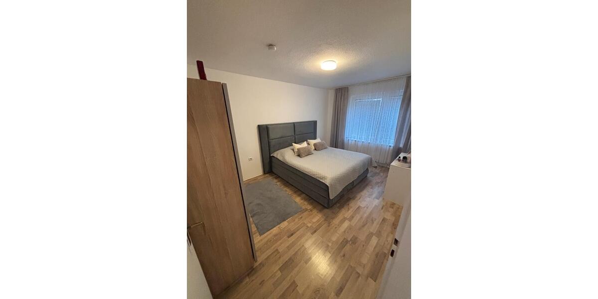 Etagenwohnung Wuppertal Unterbarmen - 5 Zimmer, 100 m&sup2;, 1.050&euro; | Angebot:26428156