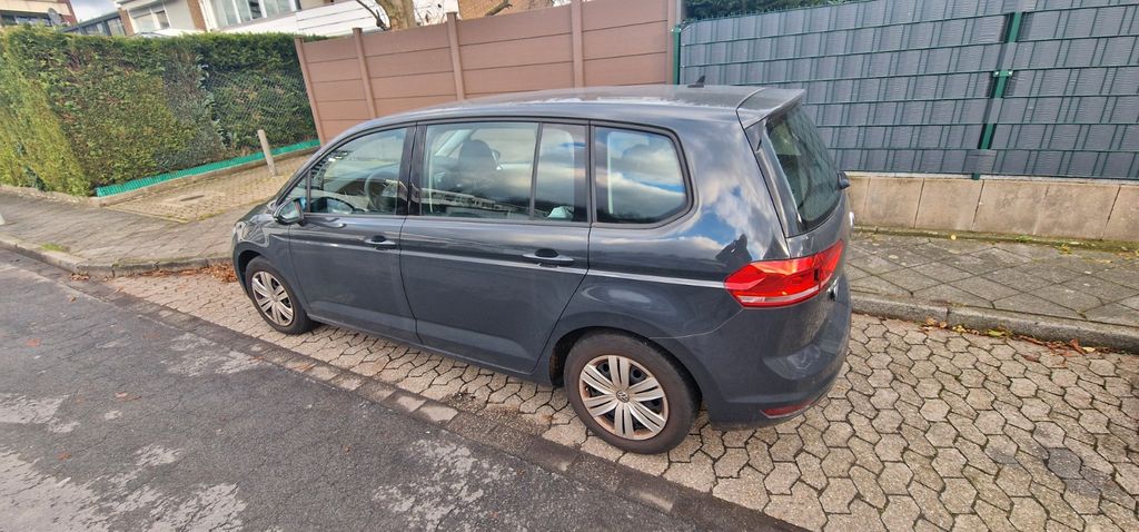 VW Touran 117.000 km 14.200 &euro; Ratingen 40880