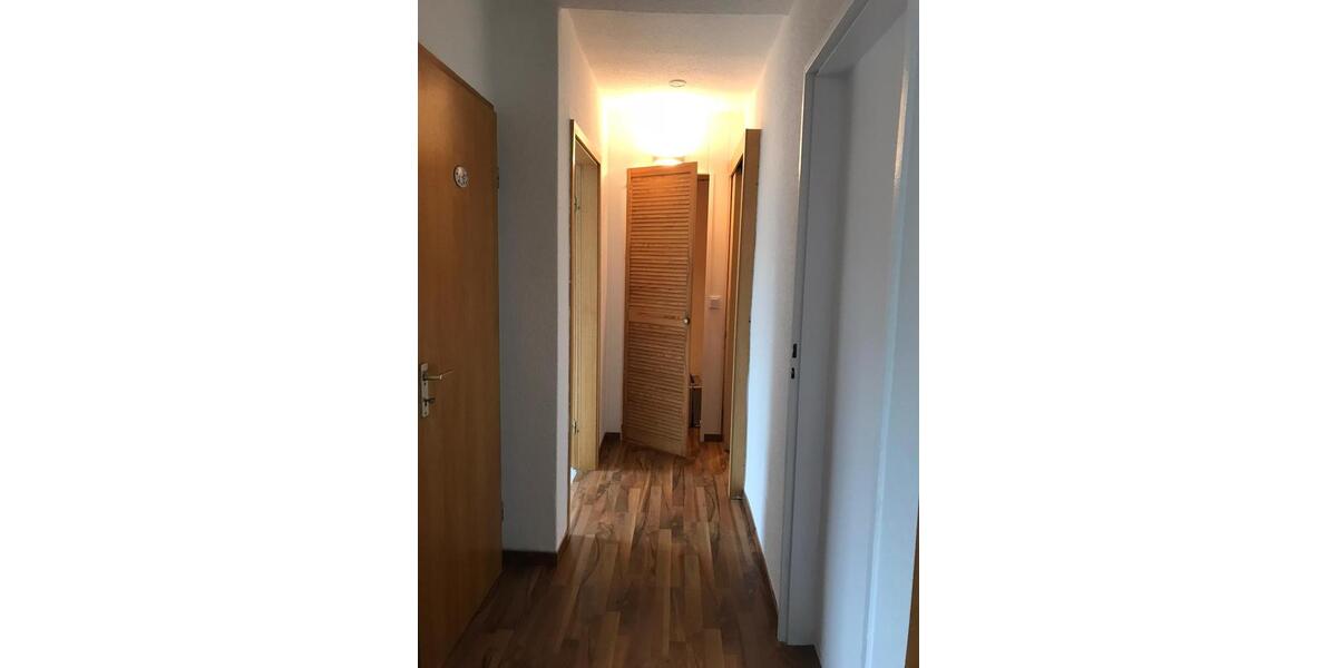 Dachgeschoßwohnung Bochum Höntrop - 4.5 Zimmer, 135 m&sup2;, 945&euro; | Angebot:24740012
