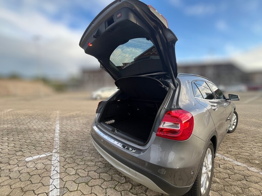 Mercedes-Benz GLA-Klasse 139.000 km 14.999 € Krefeld 47798