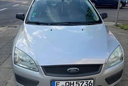 Ford Focus 200.000 km 2.490 &euro; Essen 45130