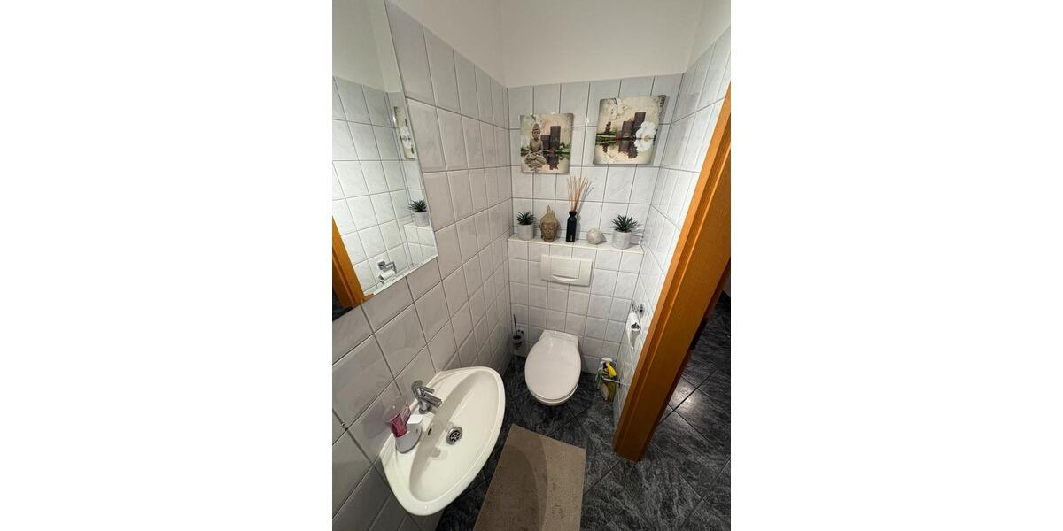 Reihenhaus Essen Stadtbezirk VI - 6 Zimmer, 130 m&sup2;, 385.000&euro; | Angebot:25921680