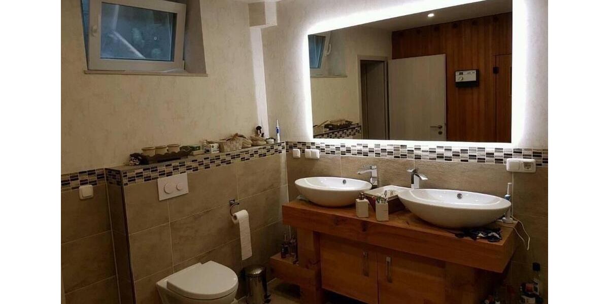 Etagenwohnung Wuppertal Gemarkung Langerfeld - 3 Zimmer, 160 m&sup2;, 2.180&euro; | Angebot:26416921