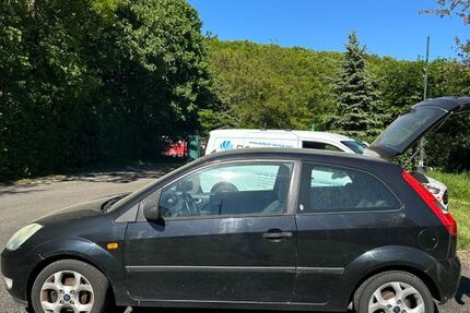 Ford Fiesta 180.000 km 900 &euro; Erkrath 40699