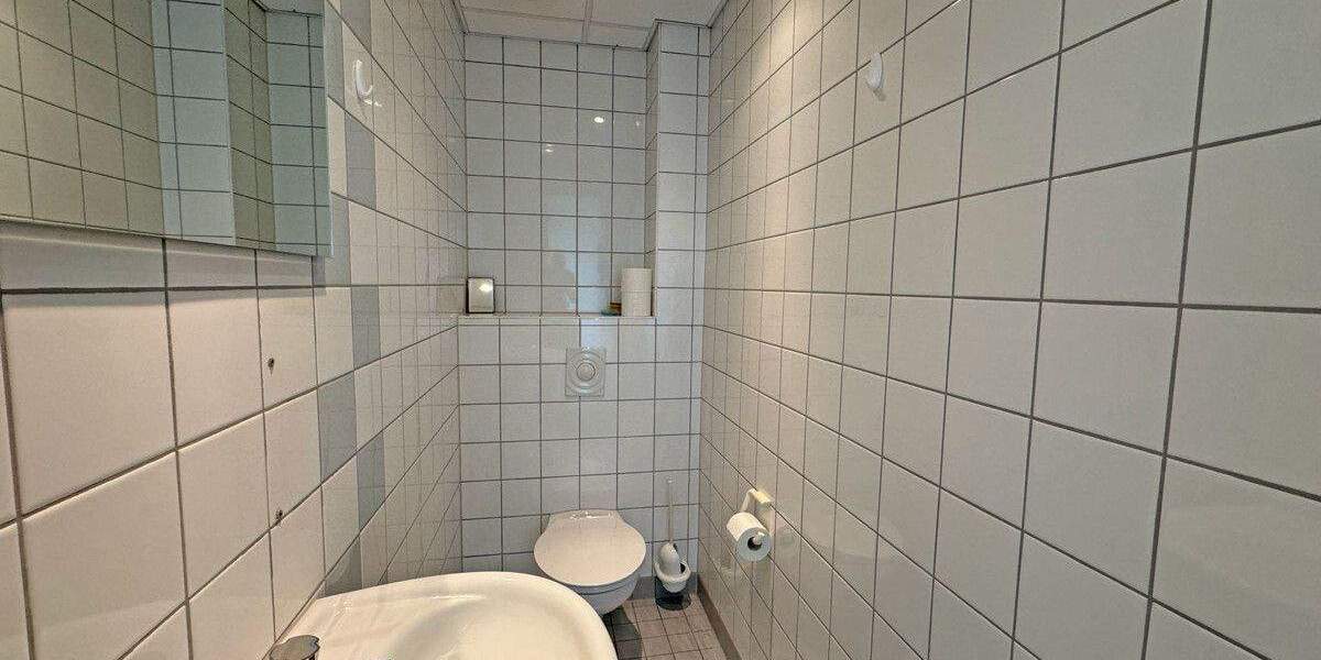 Gewerbeobjekt Voerde Holthausen - 7 Zimmer, 140 m&sup2;, 390.000&euro; | Angebot:25741548