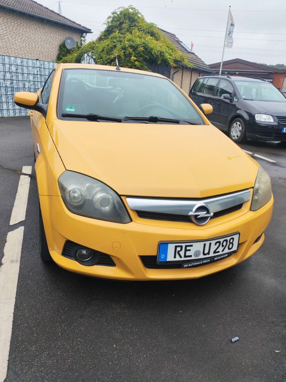 Opel Tigra 185.288 km 550 € Dorsten 46284