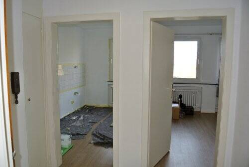 Ortsteil Broich Appartement im renovierten Zustand und Großräumig mit separater Küche